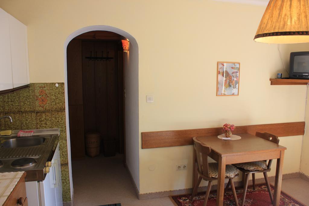 Апартаменты Haus Sigrid Бад Кляйнкирххайм Экстерьер фото
